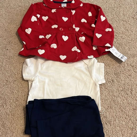 Carters 3 pc baby girls set - Picture 2 of 3